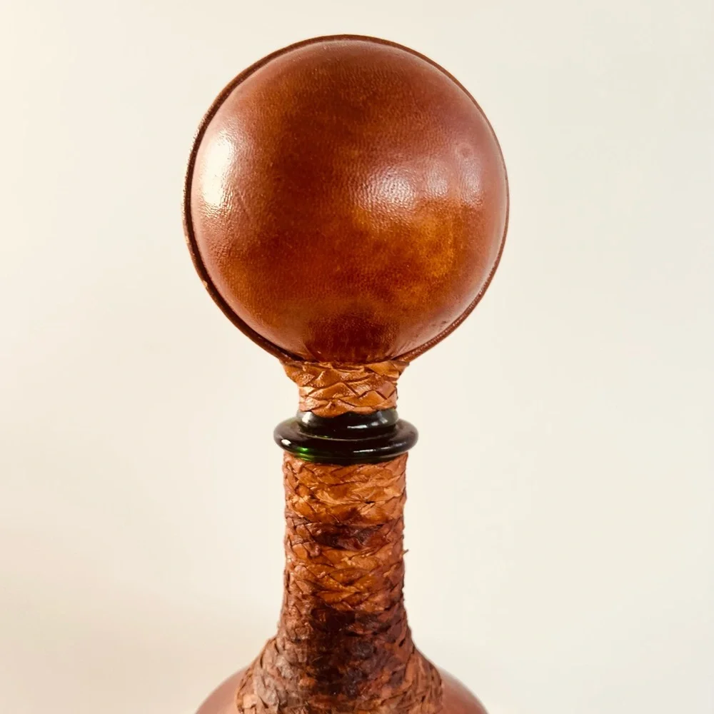 HAND CRAFTER MCM LEATHER WRAPPED ITALIAN WHISKEY-WINE DECANTER‎ HERITAGE GRAMPA